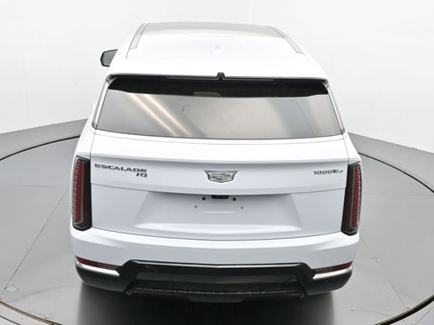 New 2026 Cadillac Escalade IQ Luxury 2 image 26