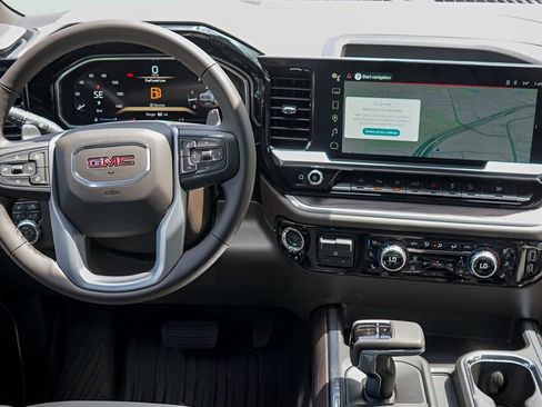 New 2026 GMC Sierra 1500 SLT image 24