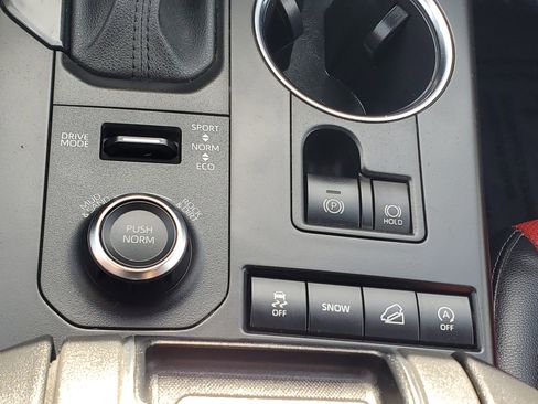 Certified 2022 Toyota Highlander XSE image 31