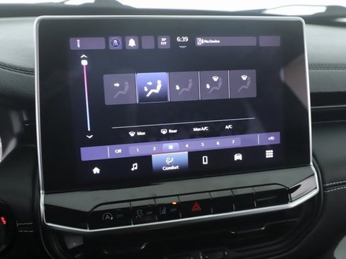 Used 2022 Jeep Compass Altitude image 24