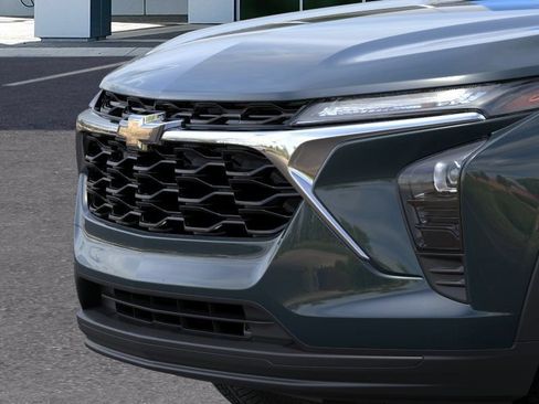 New 2026 Chevrolet Trax LS w/ LS Convenience Package FWD image 2