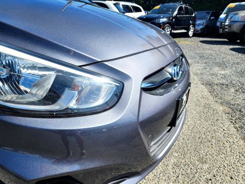 Used 2015 Hyundai Accent GLS image 28