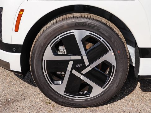 New 2026 Hyundai Ioniq 9 Calligraphy w/ Tow & Go Package image 12