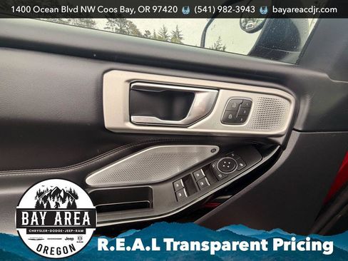 Used 2021 Ford Explorer Platinum w/ Equipment Group 601A AWD/4WD image 12