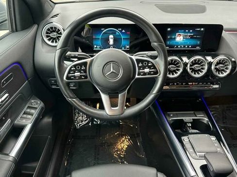 Used 2023 Mercedes-Benz GLA 250 4MATIC image 17