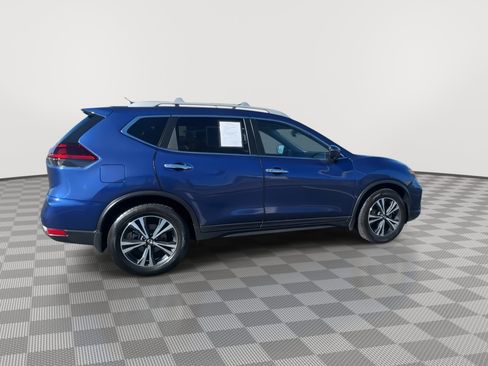 Used 2020 Nissan Rogue SV w/ Premium Package image 9