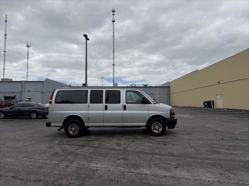 Used 2024 Chevrolet Express 2500 w/ Driver Convenience Package image 9