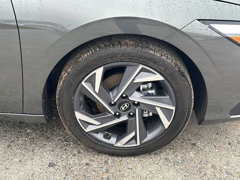 New 2025 Hyundai Elantra Sport image 12