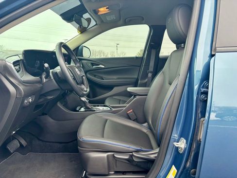 Used 2025 Buick Encore GX Sport Touring image 15