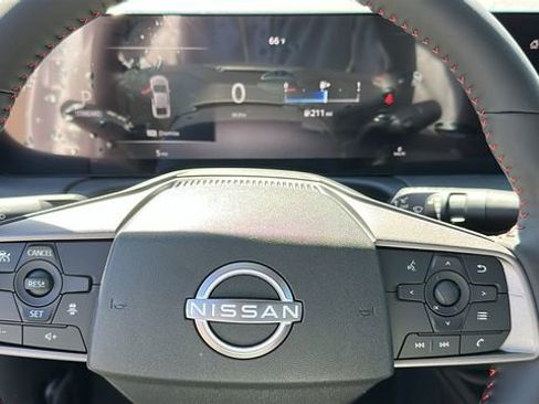New 2026 Nissan Sentra SR w/ Floor Mat Package FWD image 10