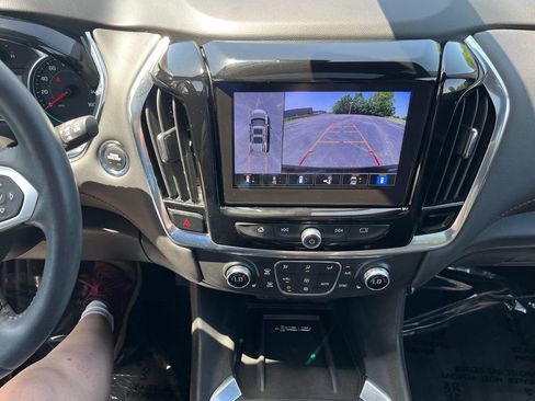 Certified 2022 Chevrolet Traverse RS AWD/4WD image 13