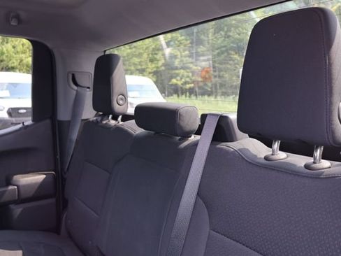 Used 2020 Chevrolet Silverado 1500 Custom w/ Custom Value Package AWD/4WD image 14