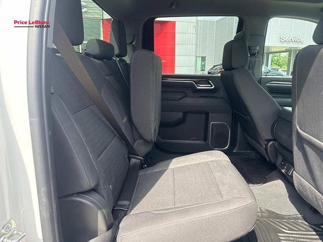 Used 2025 Chevrolet Silverado 2500 LT w/ Convenience Package AWD/4WD image 8