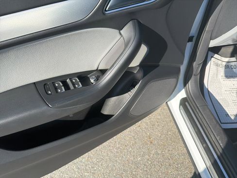 Used 2018 Audi Q3 2.0T Premium image 10