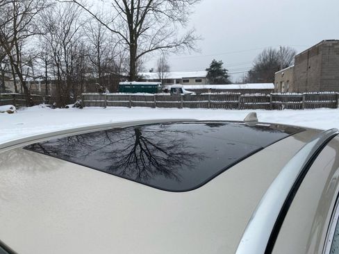 Used 2017 Lincoln MKC Reserve w/ Lincoln MKC Climate Package image 9