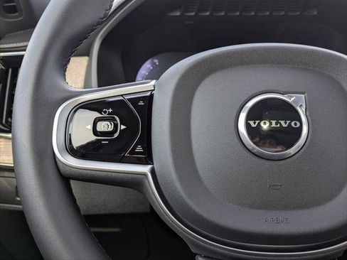 Used 2026 Volvo XC90 B6 Plus w/ Protection Package Premier image 14