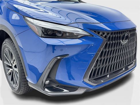 Used 2023 Lexus NX 250 250 Premium NAV,CAM,SUNROOF,CL w/ Towing Package (2000 Lbs) image 3