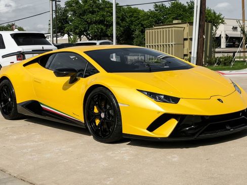 Used 2018 Lamborghini Huracan Performante image 5