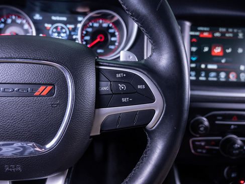 Used 2015 Dodge Charger SXT image 22