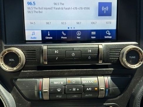 Used 2021 Ford Mustang Shelby GT500 w/ Technology Package image 16