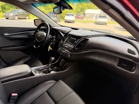 Used 2016 Chevrolet Impala LT w/ Convenience Package FWD image 15