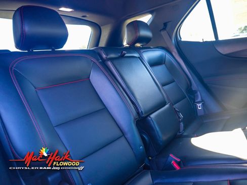 Used 2022 Chevrolet Equinox RS w/ RS Leather Package image 9