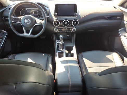Used 2023 Nissan Sentra SR w/ SR Premium Package FWD image 8