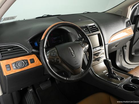 Used 2014 Lincoln MKX FWD w/ Equipment Group 101A image 17