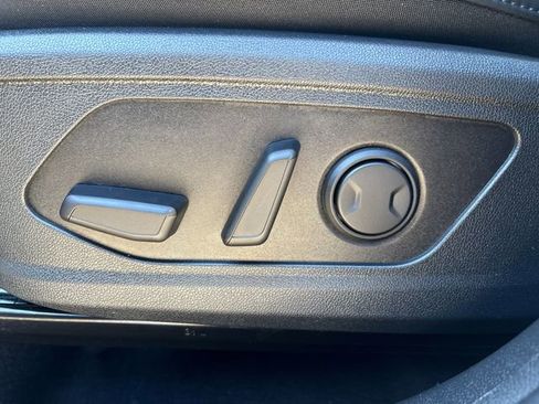 Used 2025 Kia Sorento EX w/ EX Panoramic Sunroof Package image 36