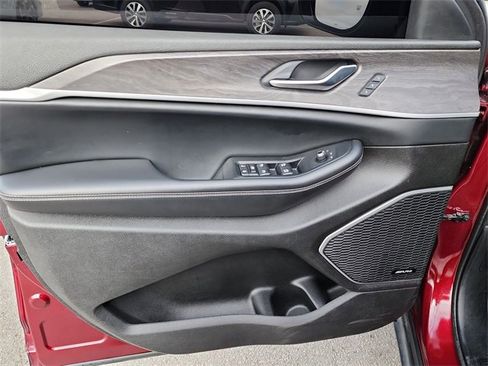 Used 2023 Jeep Grand Cherokee 4xe image 11