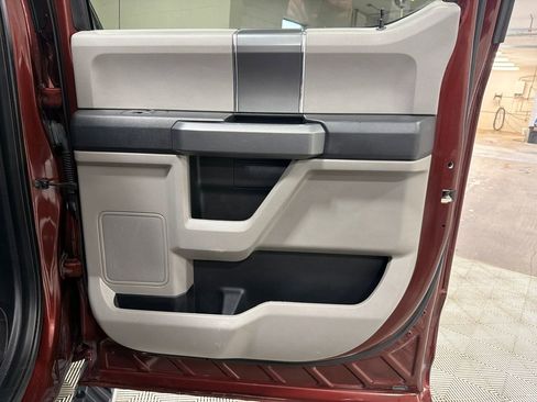 Used 2016 Ford F150 XLT w/ Equipment Group 302A Luxury AWD/4WD image 29
