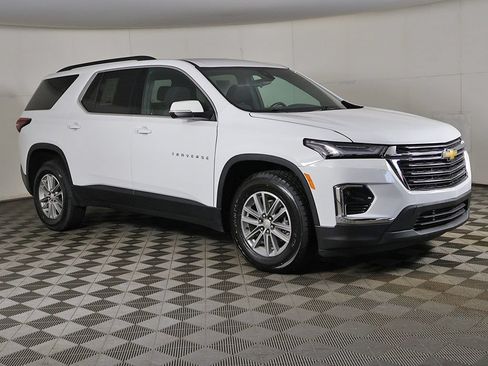 Used 2022 Chevrolet Traverse LT AWD/4WD image 52