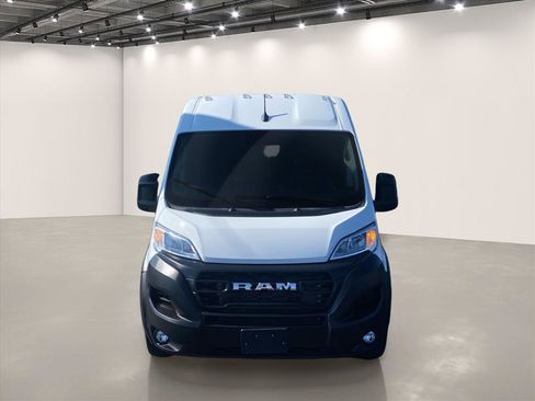 Used 2026 RAM ProMaster 2500 w/ Convenience Group FWD image 2