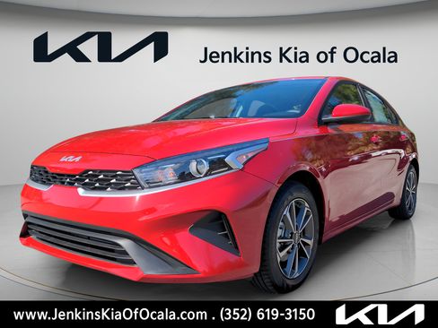 Certified 2024 Kia Forte LXS FWD image 8