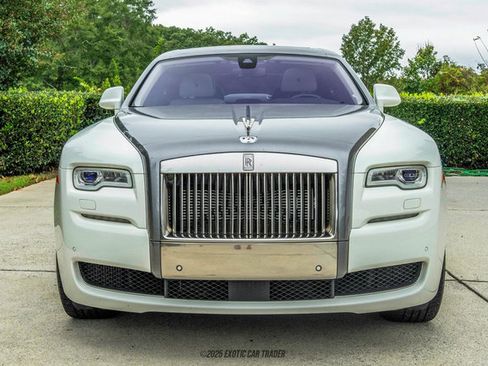 Used 2015 Rolls-Royce Ghost image 13
