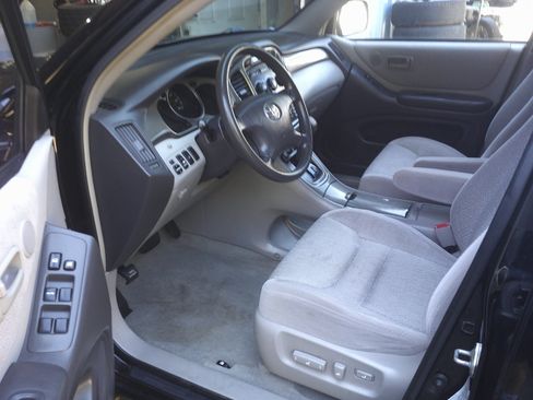 Used 2002 Toyota Highlander 4WD V6 w/ Appearance Pkg image 10