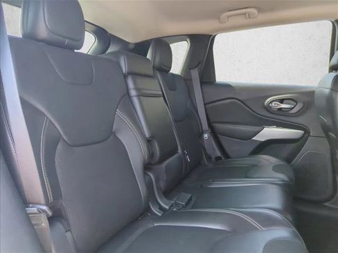 Used 2018 Jeep Cherokee Latitude Plus image 23