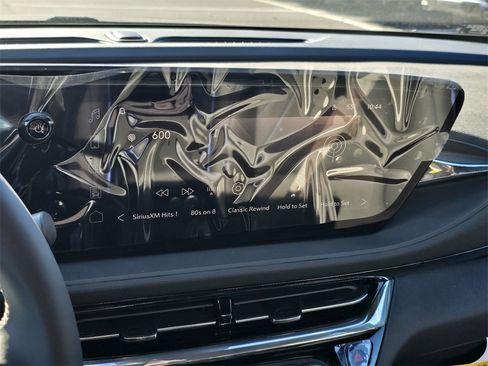 New 2026 Buick Envista Sport Touring image 18