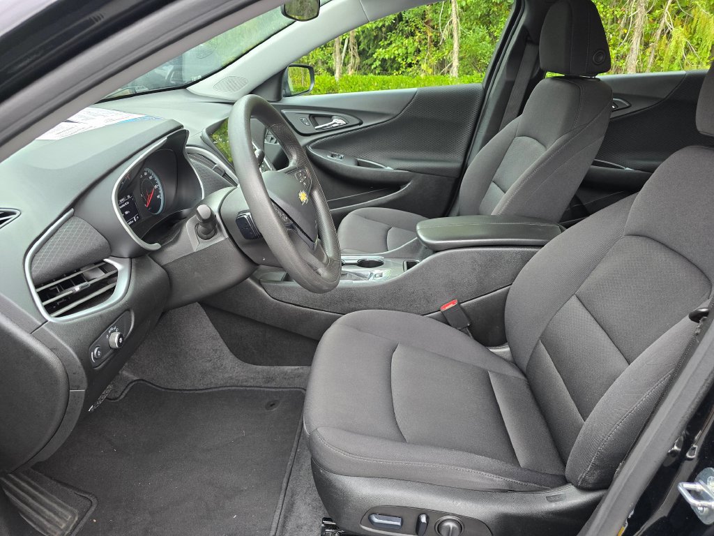 Used 2023 Chevrolet Malibu LT FWD image 12