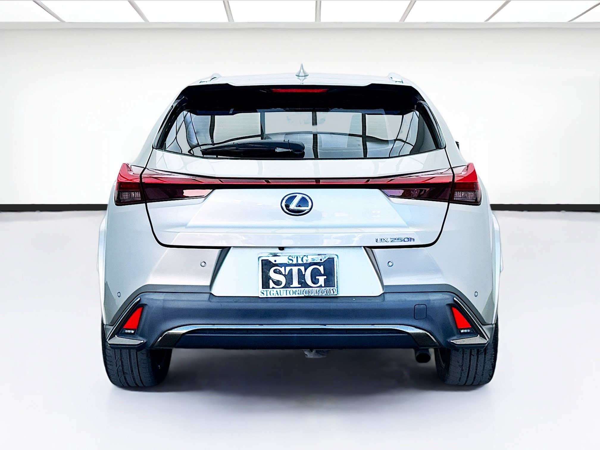 Used 2022 Lexus UX 250h F Sport w/ F Sport Premium Package AWD/4WD image 5