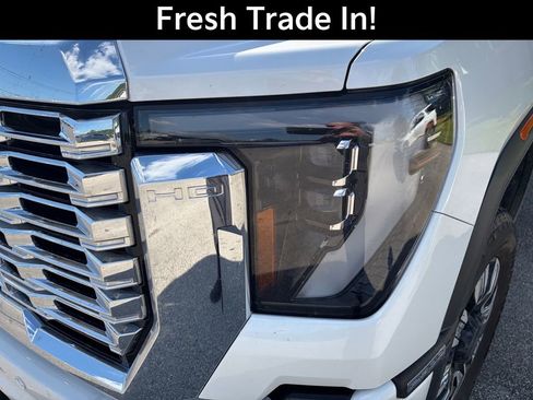Used 2024 GMC Sierra 2500 Denali w/ Denali Reserve Package AWD/4WD image 4