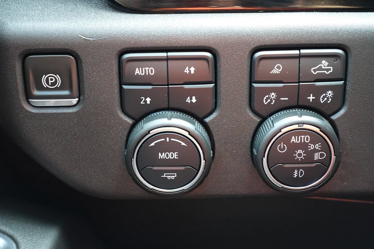 Used 2022 Chevrolet Silverado 1500 LT Trail Boss w/ LT Trail Boss Premium Package AWD/4WD image 58