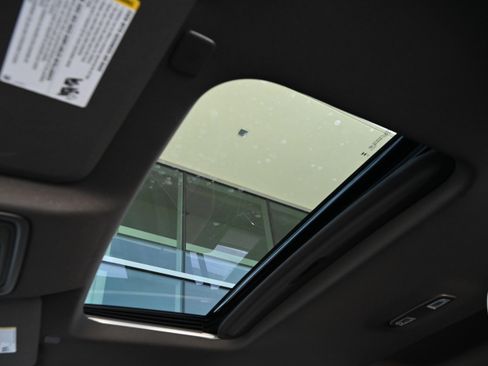 Used 2024 GMC Sierra 2500 Denali w/ Denali Reserve Package image 27