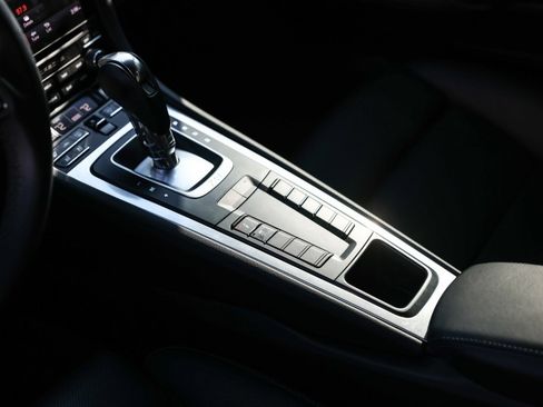 Used 2019 Porsche 718 Cayman S image 16