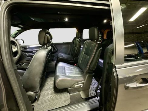 Used 2016 Dodge Grand Caravan R/T w/ Driver Convenience Group image 25