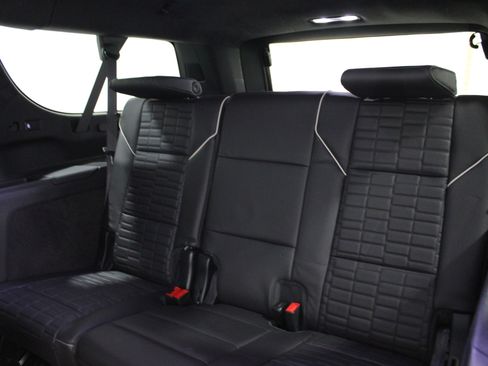 Certified 2024 Cadillac Escalade ESV Sport Platinum image 31