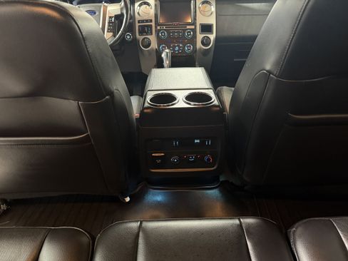 Used 2016 Ford Expedition Limited image 23