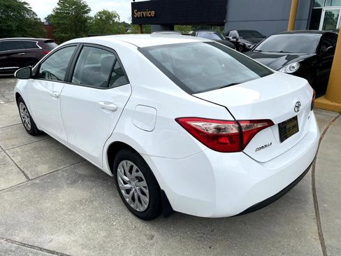Used 2019 Toyota Corolla LE image 9