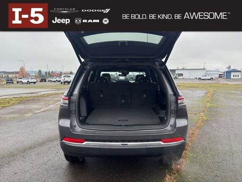 New 2025 Jeep Grand Cherokee Limited w/ Luxury Tech Group II image 6