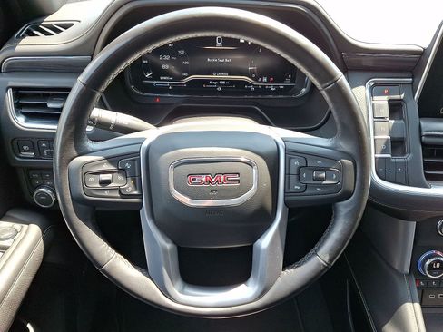 Used 2022 GMC Yukon SLT w/ SLT Premium Package AWD/4WD image 16